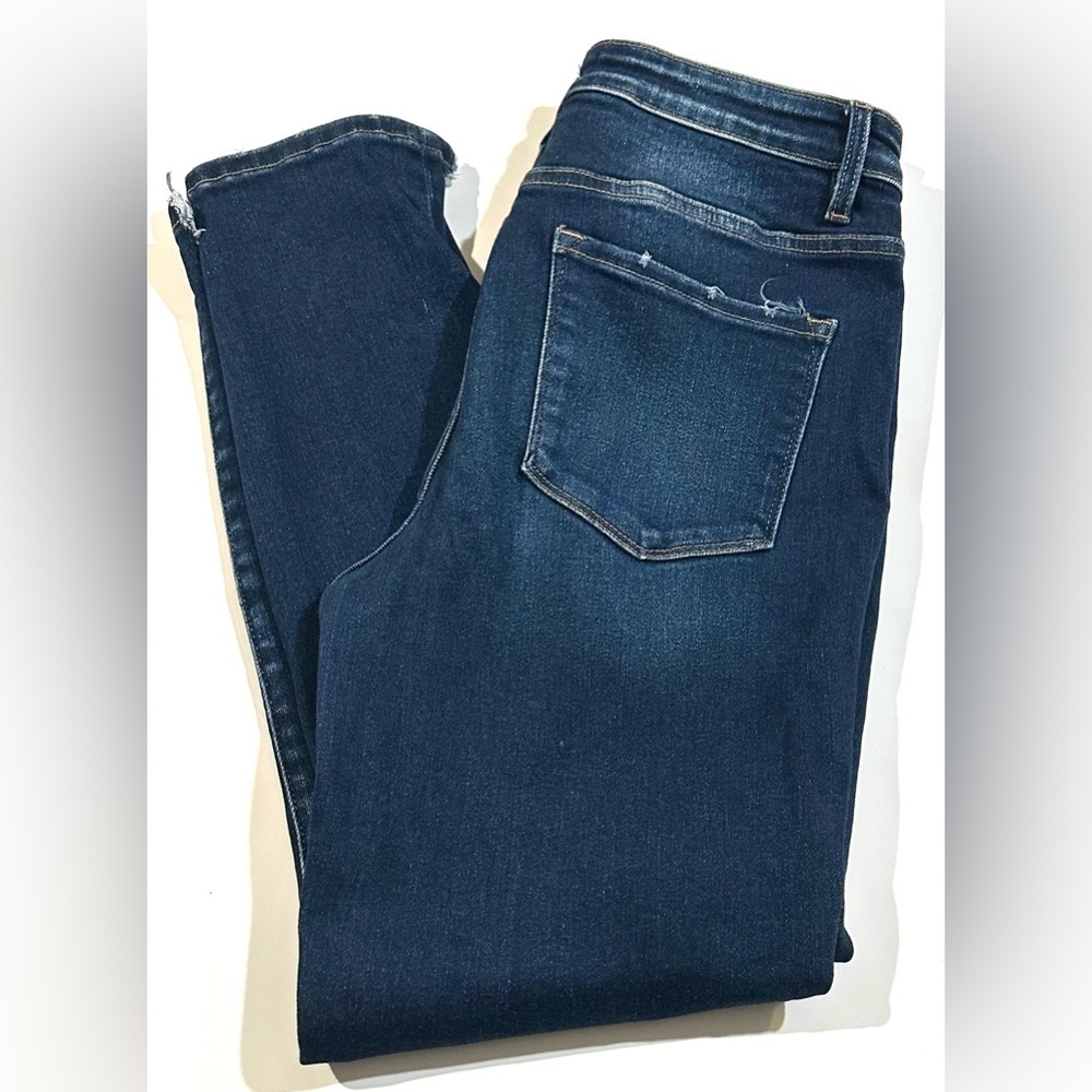 Vervet Women's Blue Jeans, Size 30, High-Rise, Skinny Fit, Stretch Distressed - Picture 4 of 13